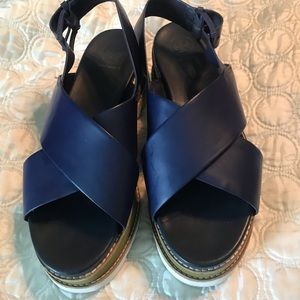 EUC SZ10 Tory Burch platform navy sandals